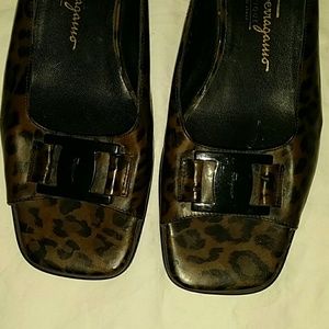 Ferragamo leopard print sandal 8 2A